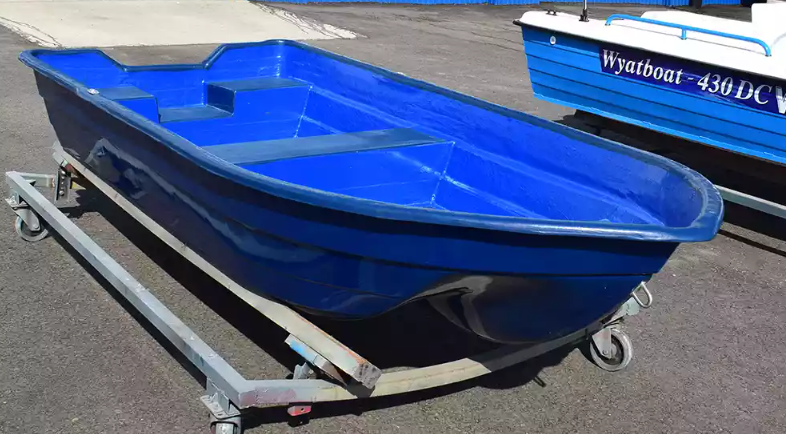 Стеклопластиковая лодка Neman-340 (тримаран) в Ярославле