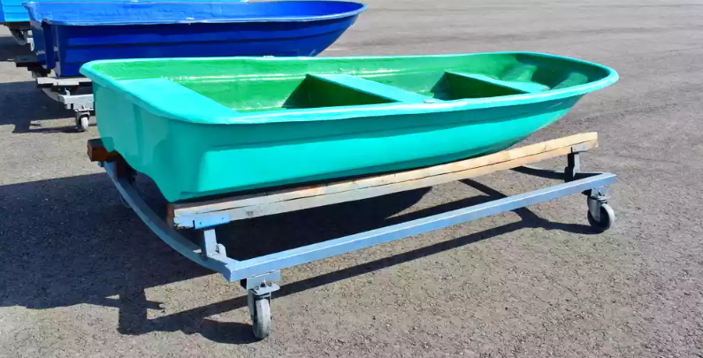 Стеклопластиковая лодка Старт (тримаран) в Ярославле