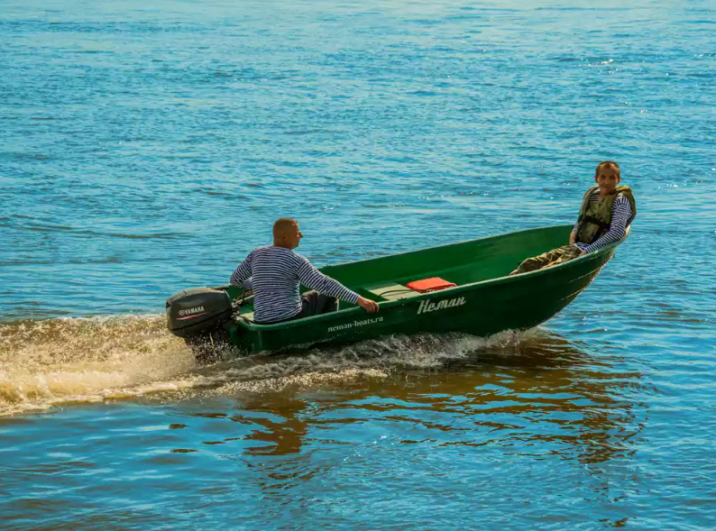 Стеклопластиковая лодка Neman-340 (тримаран) в Ярославле