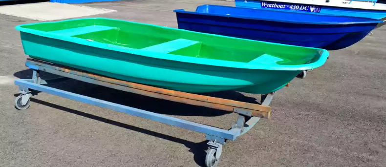 Стеклопластиковая лодка Старт (тримаран) в Ярославле