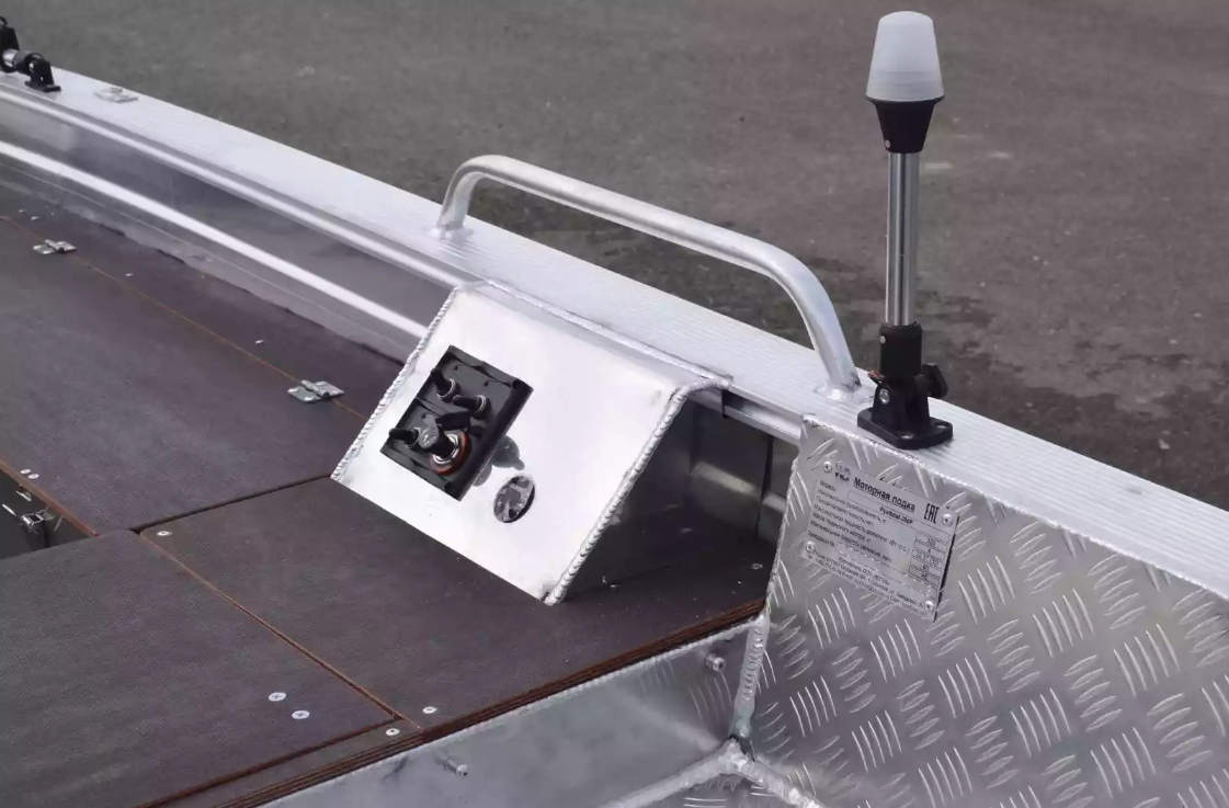 Алюминиевая лодка Wyatboat-390РМ в Ярославле