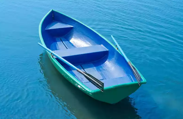 Стеклопластиковая лодка Дельфин в Ярославле