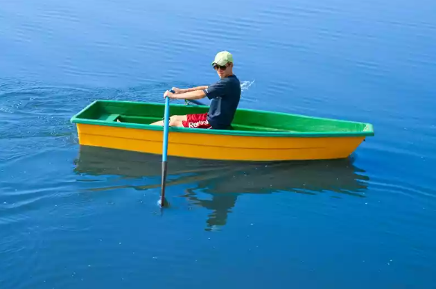 Стеклопластиковая лодка Малютка в Ярославле