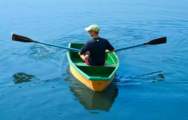 Стеклопластиковая лодка Малютка в Ярославле