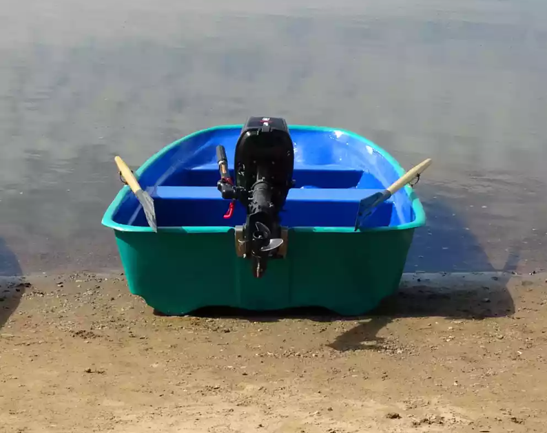 Стеклопластиковая лодка Старт (тримаран) в Ярославле