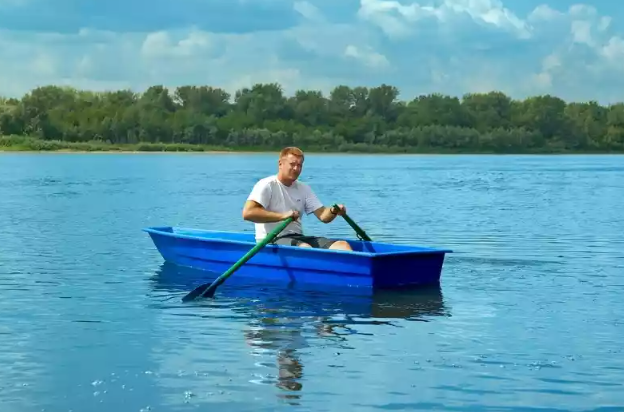 Стеклопластиковая лодка Малютка в Ярославле