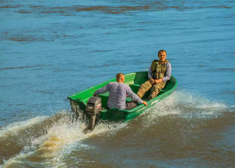 Стеклопластиковая лодка Neman-340 (тримаран) в Ярославле