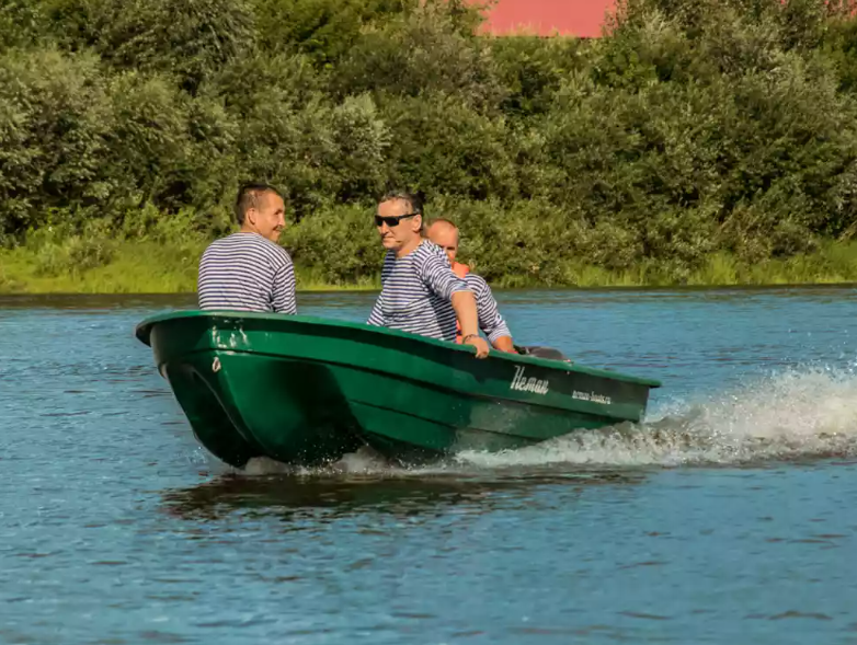 Стеклопластиковая лодка Neman-340 (тримаран) в Ярославле
