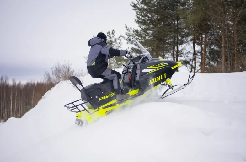 Миниснегоход Бурлак Азимут 20 л.с. , эл.запуск, реверс, тормоз гидравл, капот черный в Ярославле