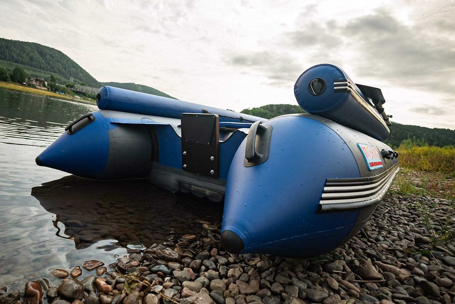 Лодка MISHIMO RIVER FJET PRO 430  под водомет в Ярославле