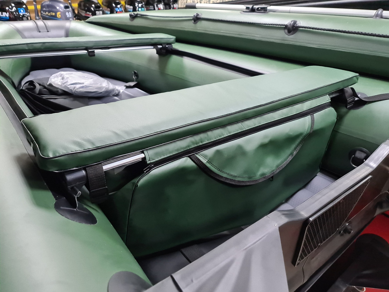 КОМПЛЕКТ МЯГКИХ НАКЛАДОК С СУМКОЙ ДЛЯ ЛОДОК 90Х20 ЗЕЛЕНЫЙ в Ярославле