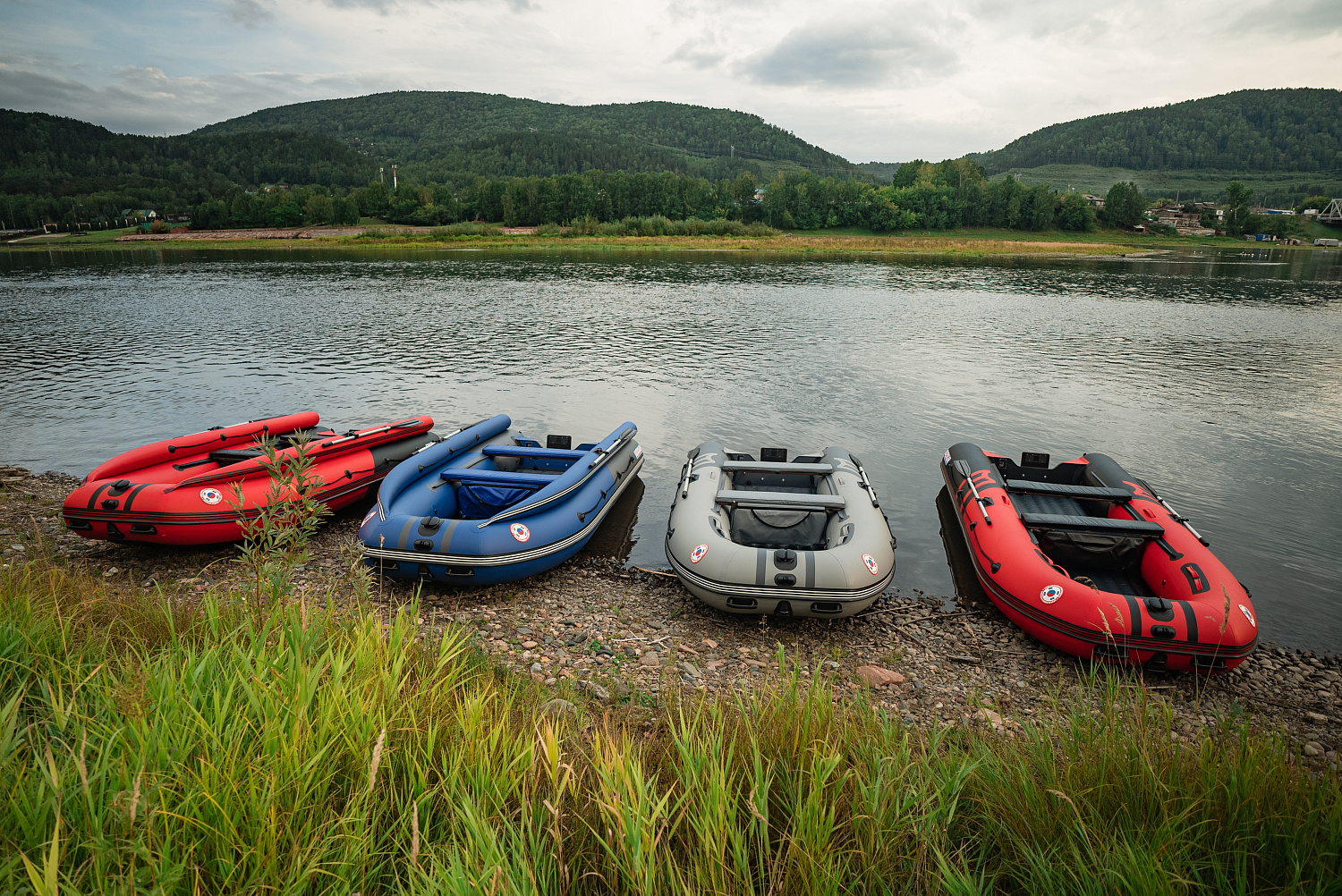 Лодка MISHIMO RIVER FJET PRO 430  под водомет в Ярославле