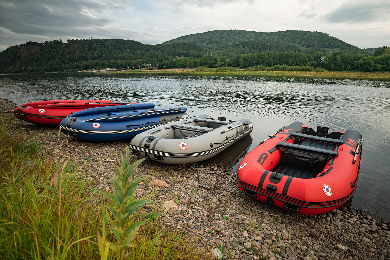 Лодка MISHIMO RIVER FJET PRO 430  под водомет в Ярославле